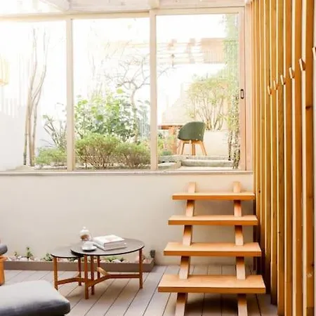 Apartament T'luz